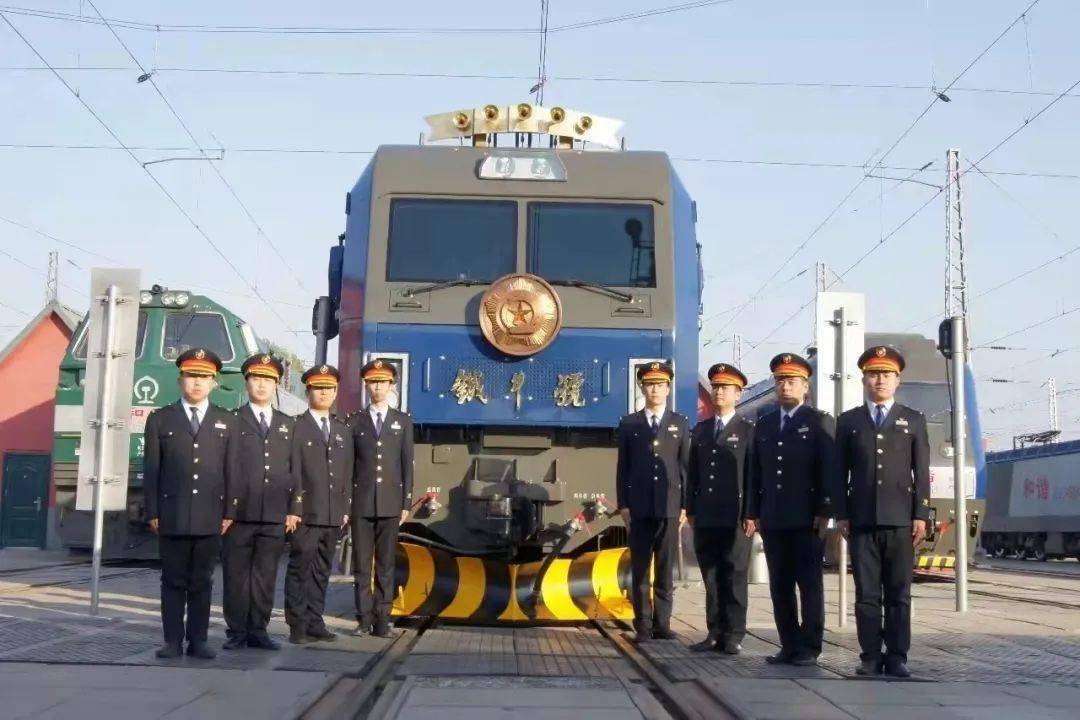 哈局機車最新配屬揭秘，溫馨之旅啟程